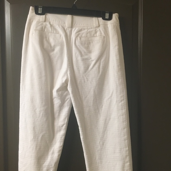 Ann Taylor Capris pants in cream - Picture 4 of 5